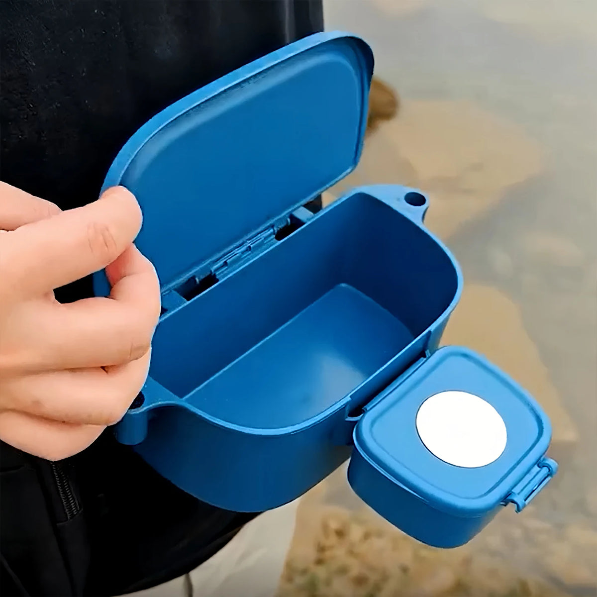 Fishing Bait Box Waist-hung Bait Tray Portable Stream Storage Fishing Gear Box Fishing Equipment Tackle Box